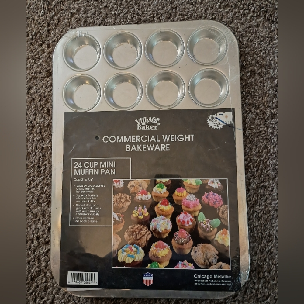Village Baker Commercial Weight Bakeware, NWT, 24 Cup Mini Muffin Pan